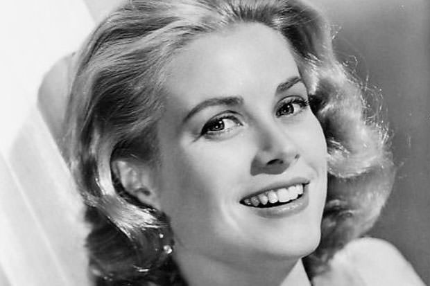 Grace_Kelly_1956